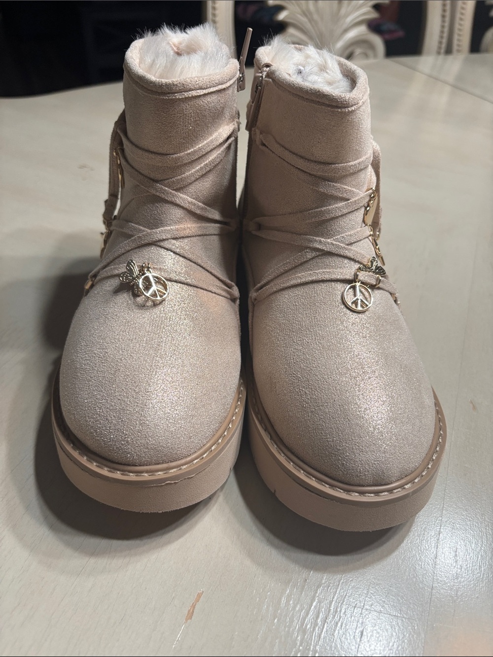 Steve Madden Kids Cream Faux-Fur Ankle Boots with Gold Peace Charms